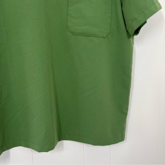 Figs Green Leon Scrub Top - Picture 7 of 15